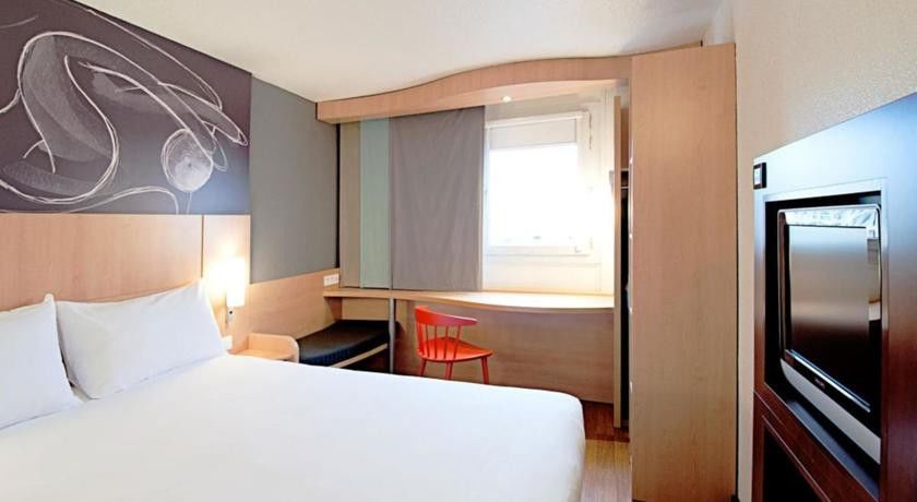 Ibis Makassar City Center Екстериор снимка
